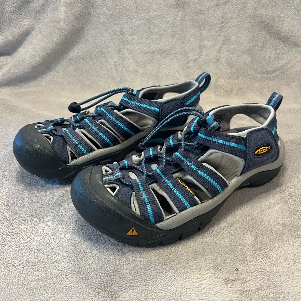 KEEN Women’s ' Navy and Teal Shoes